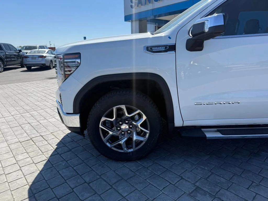 New 2026 Summit White GMC SLT image 5
