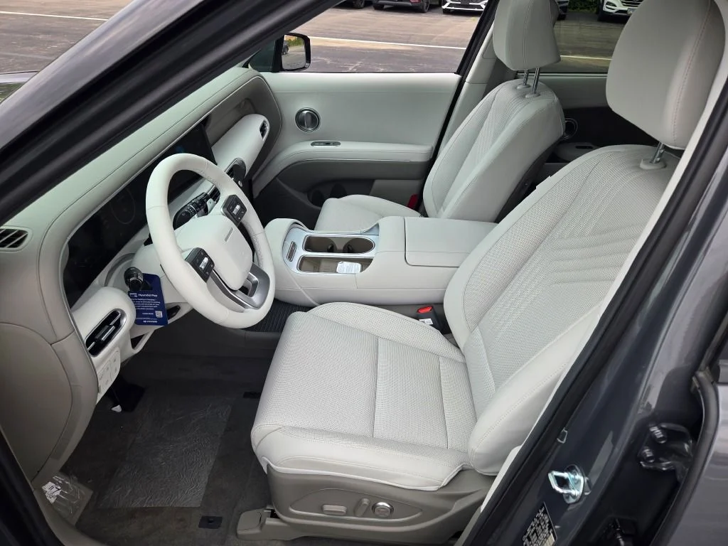 New 2026 Gray Pearl Hyundai SEL Premium image 24