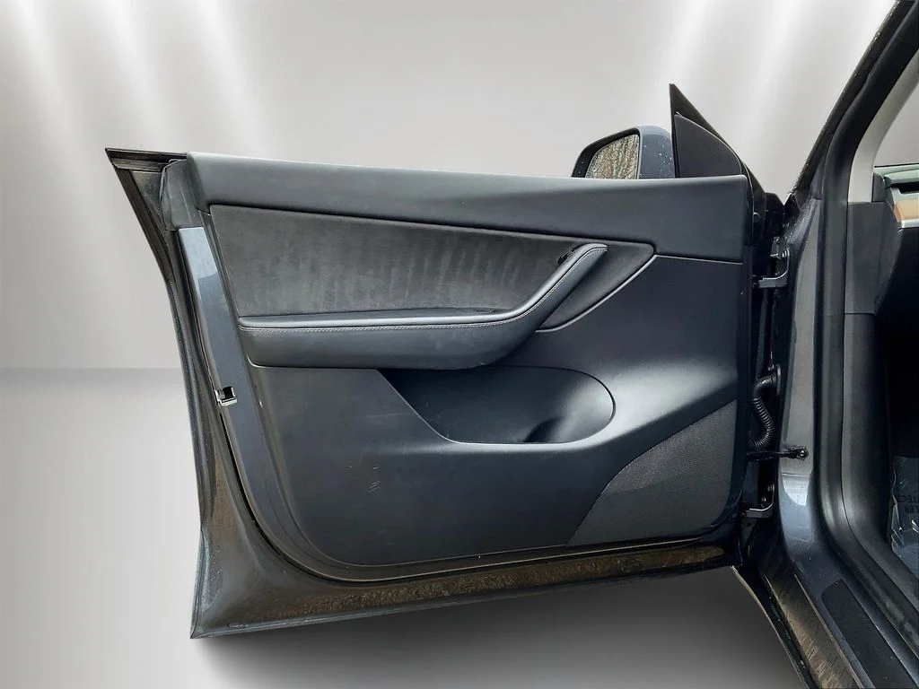 Used 2021 Green Tesla Long Range image 19