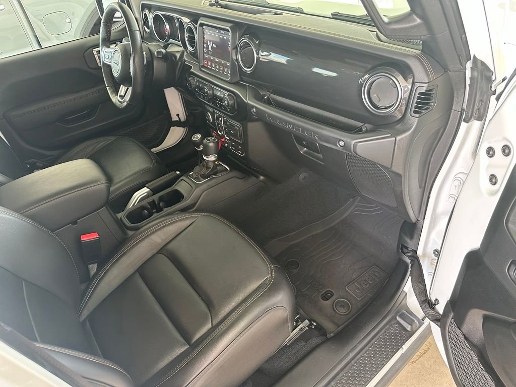 Used 2022 White Jeep Unlimited Rubicon 392 image 35