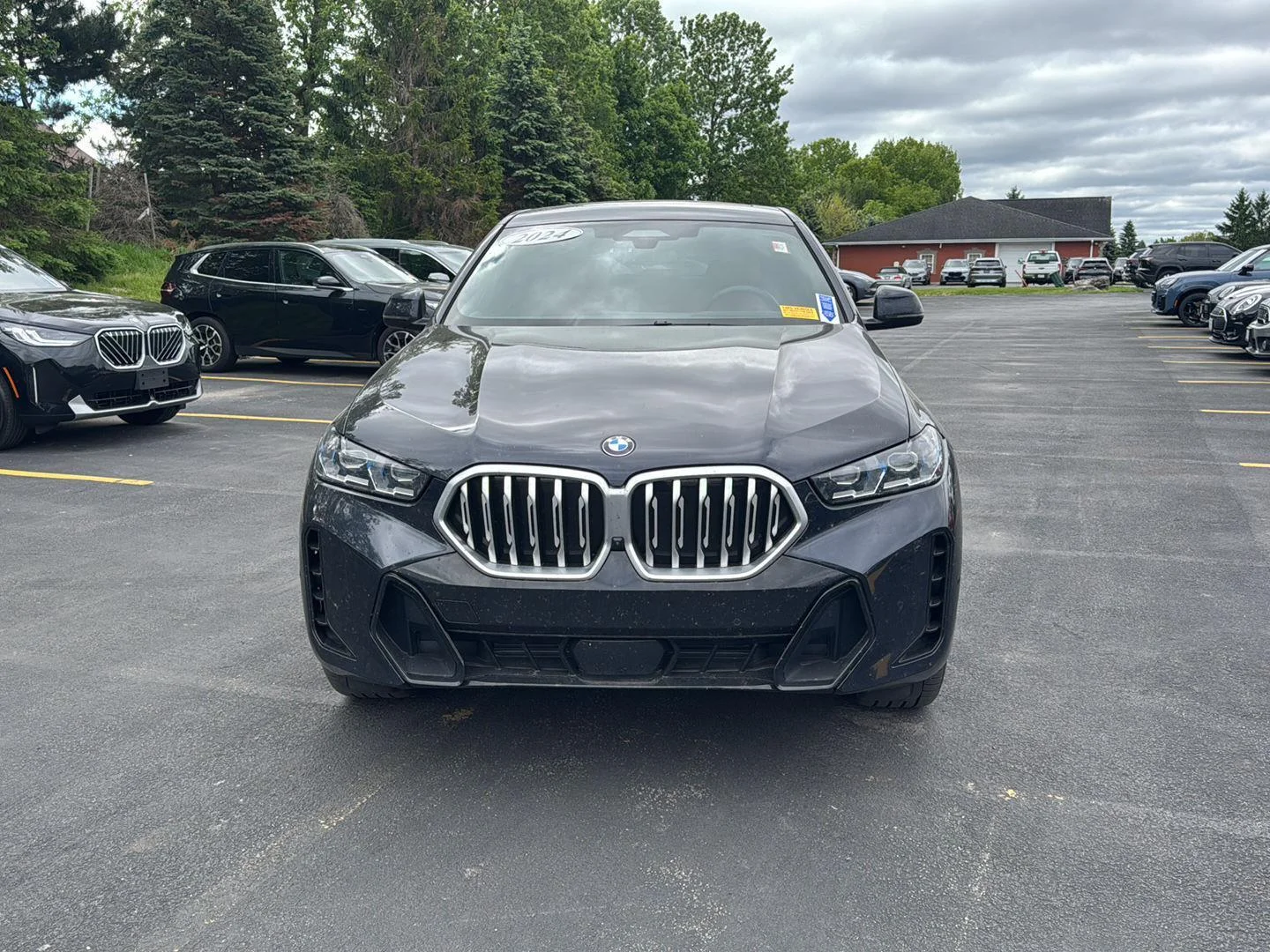 Used 2024  BMW xDrive40i image 8