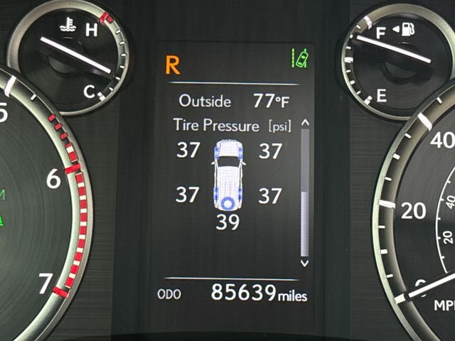 Used 2020 White Lexus 460 image 30