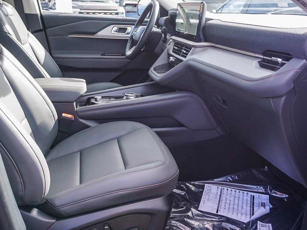 New 2026 Carbonized Gray Metallic Ford Active image 12
