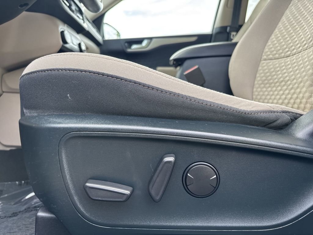 Used 2020 Silver Ford SE Sport image 14