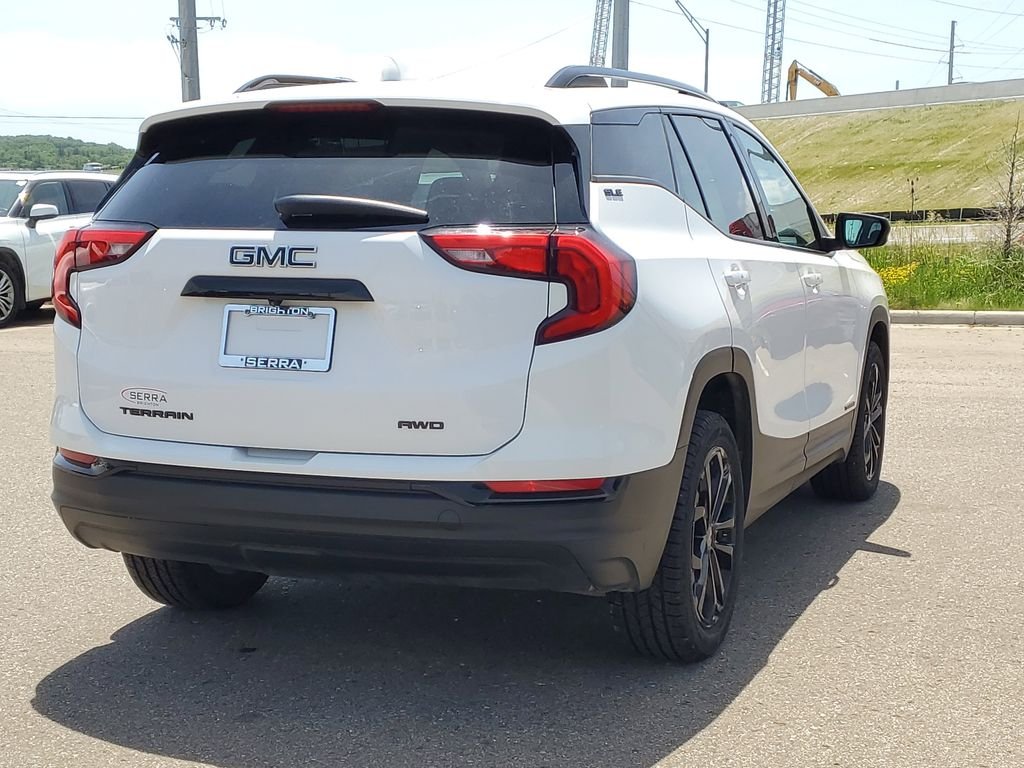 Used 2021 White GMC SLE image 3