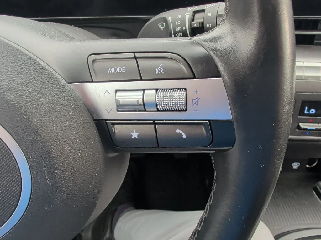 Used 2025 Gray Hyundai SEL image 16