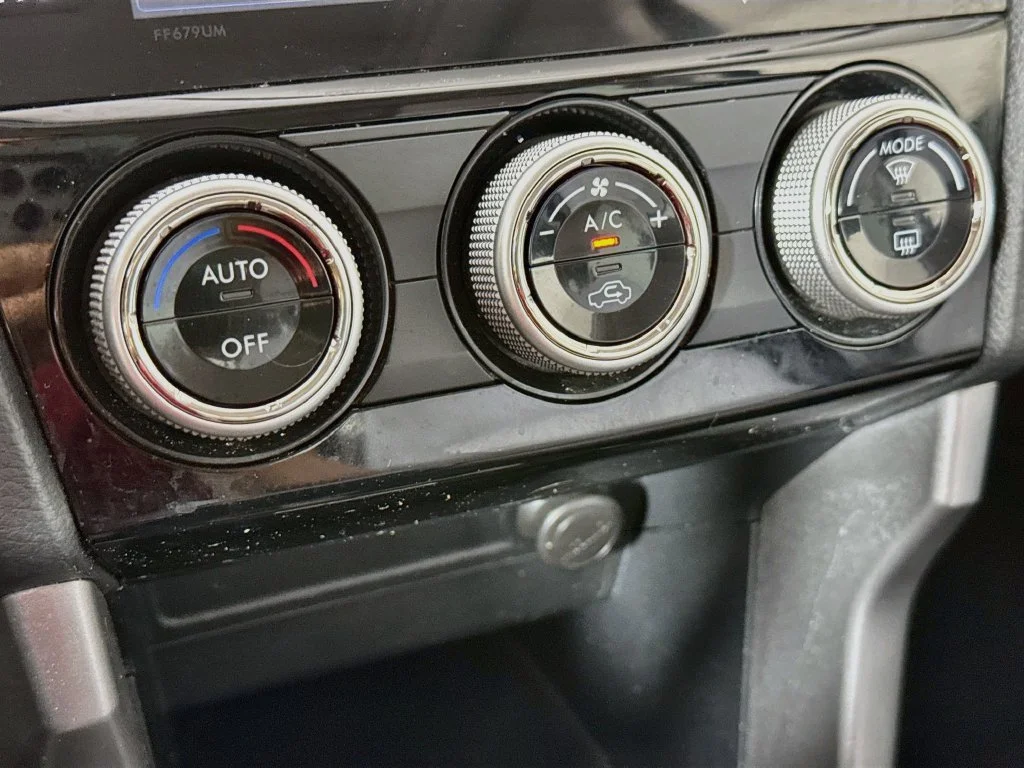Used 2018 Gray Subaru 2.5i Premium image 18