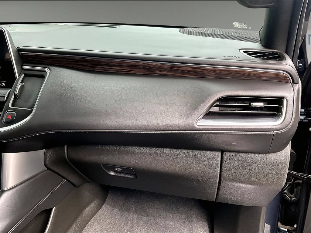 Used 2021 Gray Chevrolet Z71 image 13