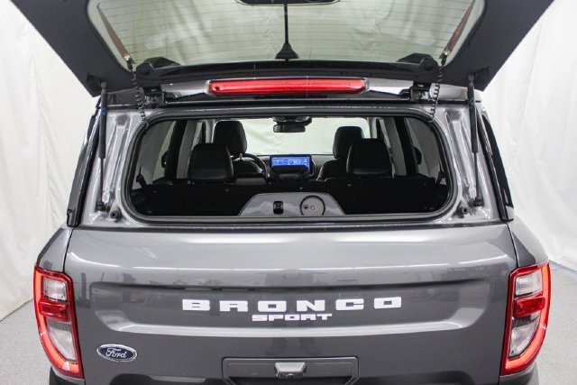 New 2025 Carbonized Gray Metallic Ford Outer Banks® image 14