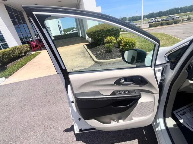 Used 2024 Bright White Clearcoat Chrysler Touring L image 33