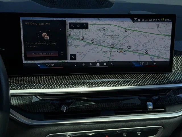 Used 2025  BMW xDrive40i image 24
