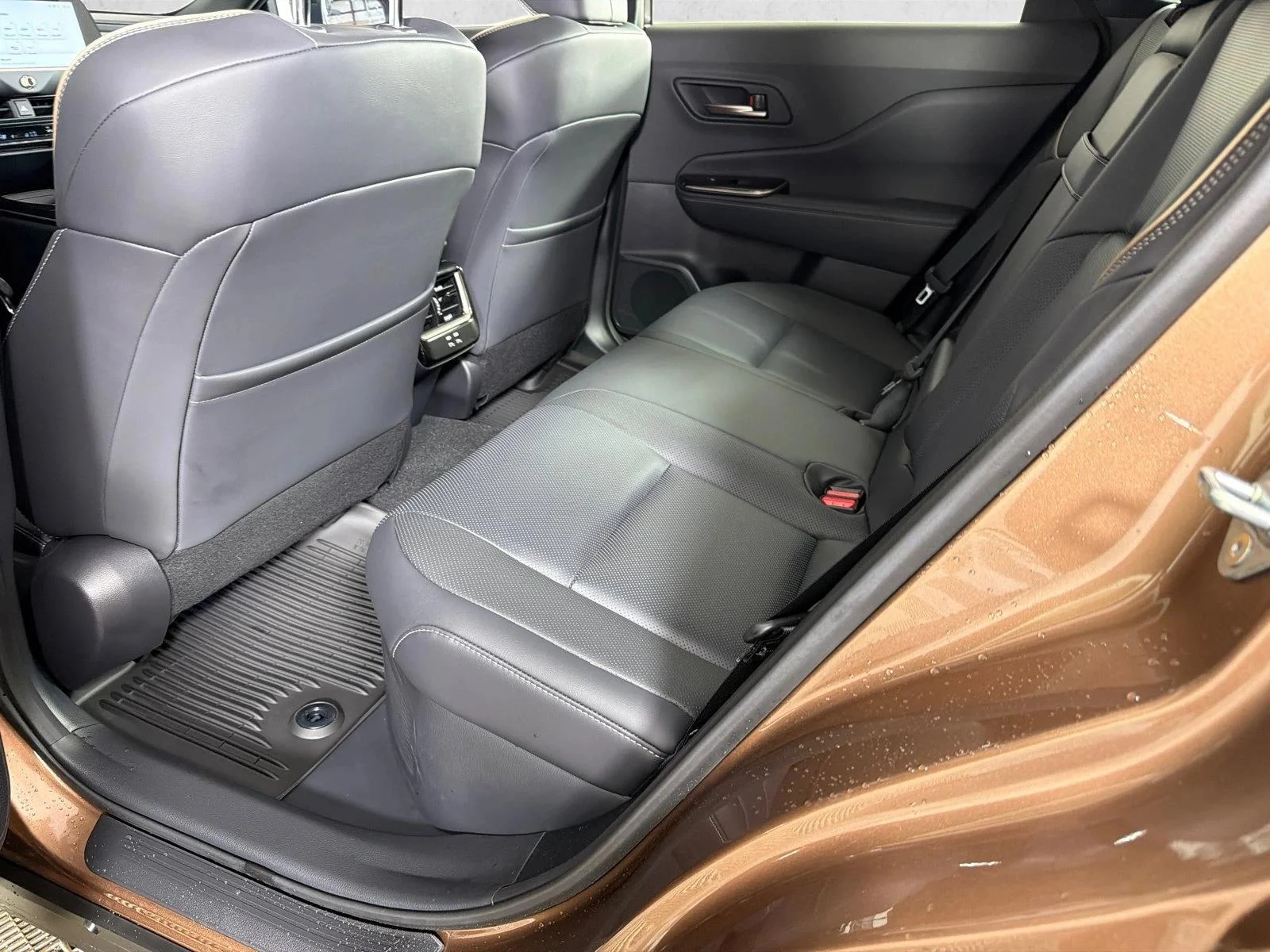 Used 2025 Copper Toyota XLE image 21