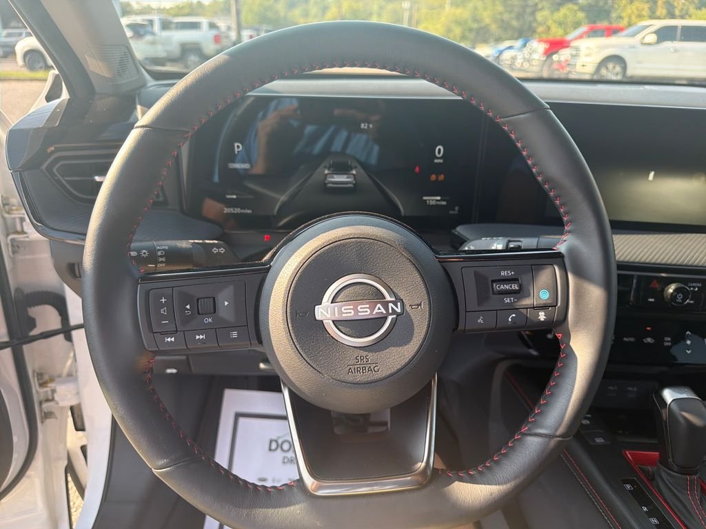 Used 2025 White Nissan SR image 17