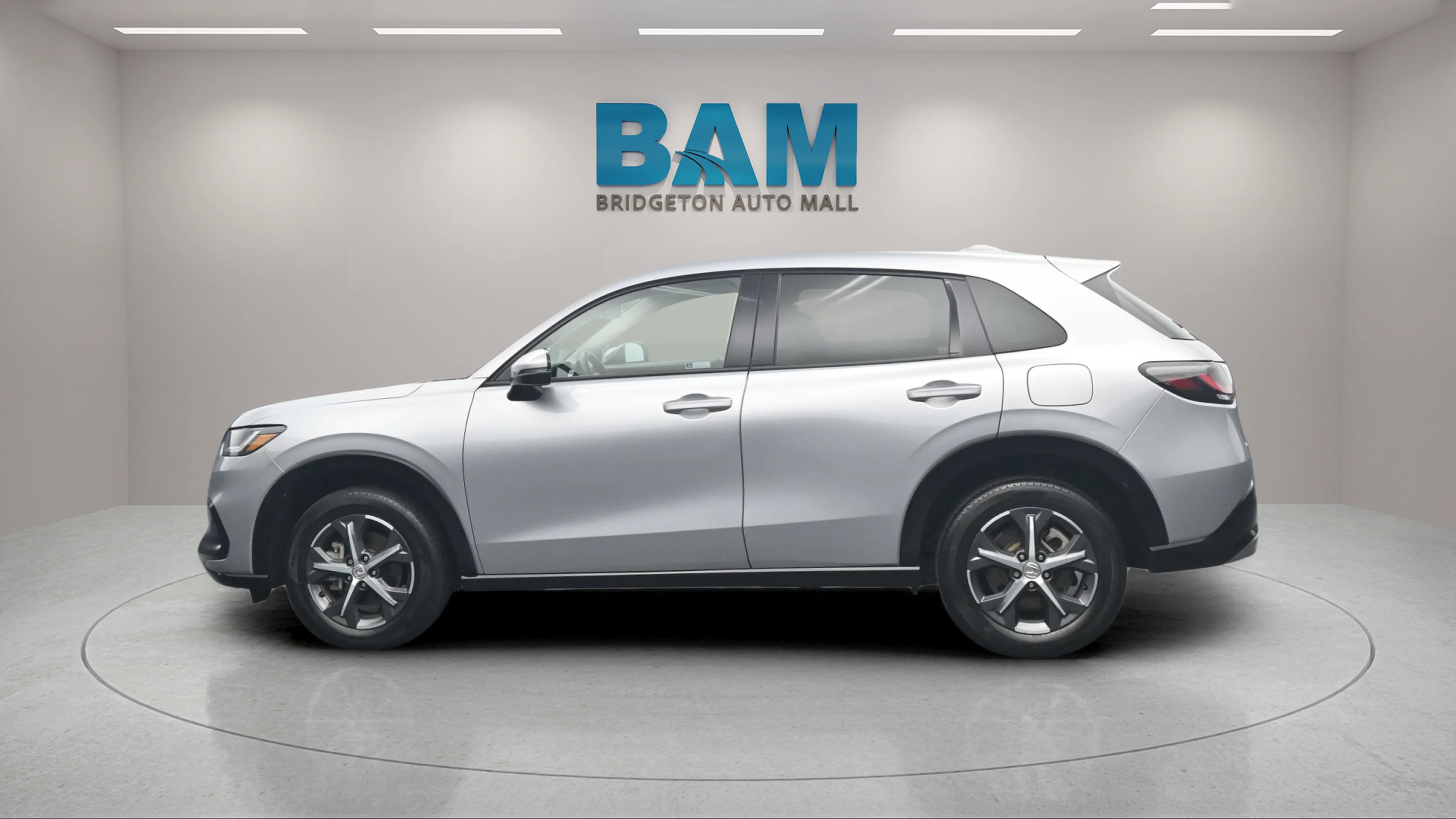 Used 2024 Silver Honda EX-L image 5