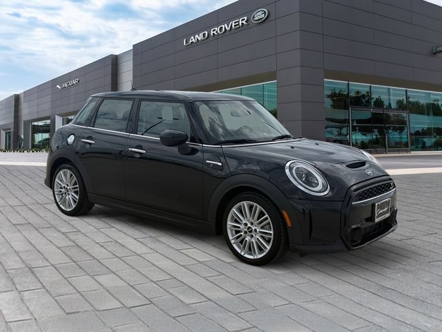 Used 2024 Black MINI Signature image 7