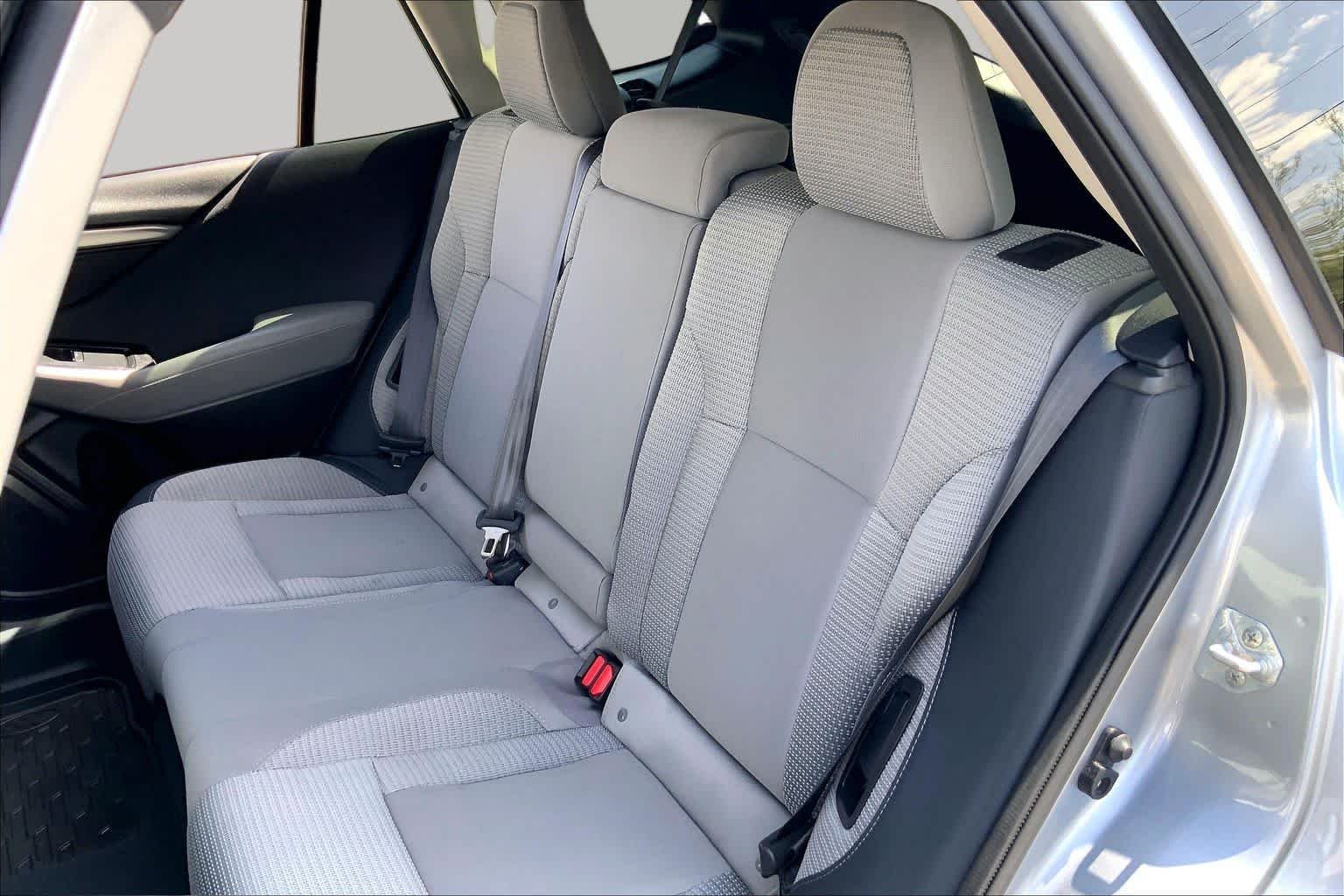 Used 2025 Ice Silver Metallic Subaru Premium image 18