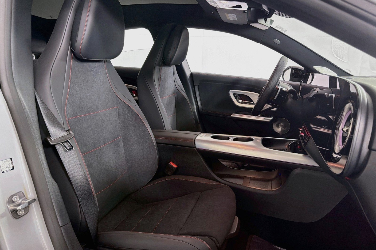 New 2027 MANUFAKTUR Alpine Grey Mercedes-Benz CLA 220 Hybrid image 6
