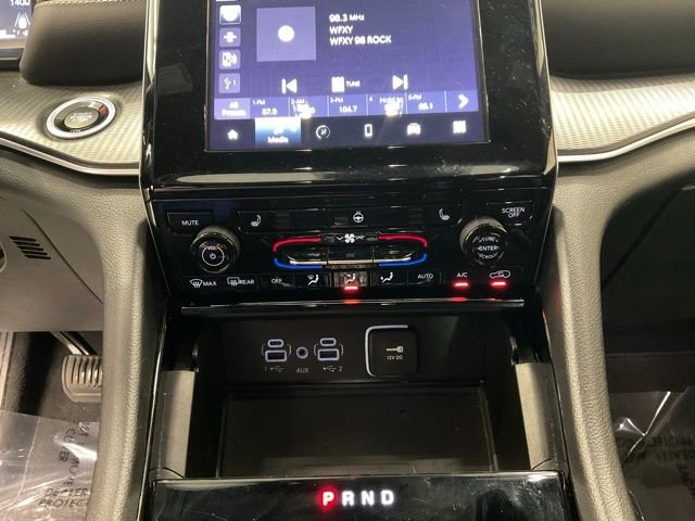 Used 2023 Black Jeep Altitude image 20