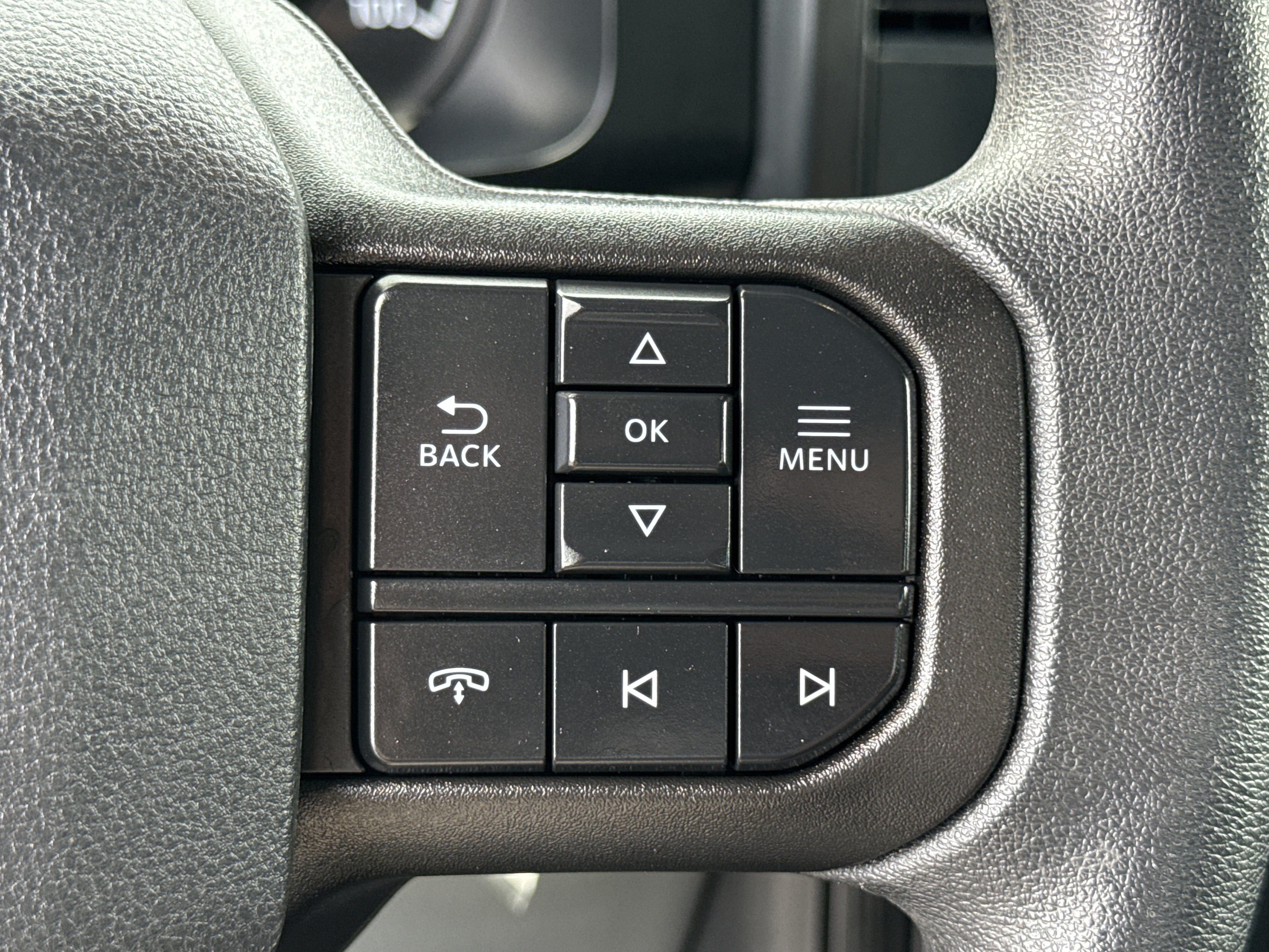 Used 2025 Oxford White Ford XLT image 41