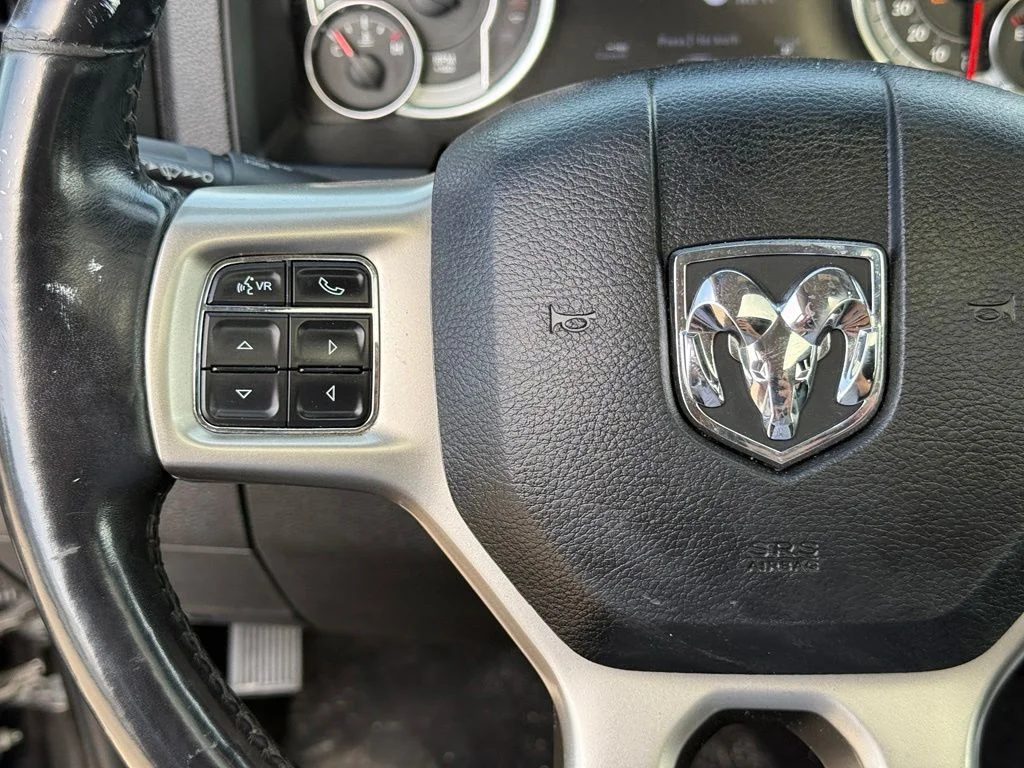 Used 2018 Black Ram Laramie image 17