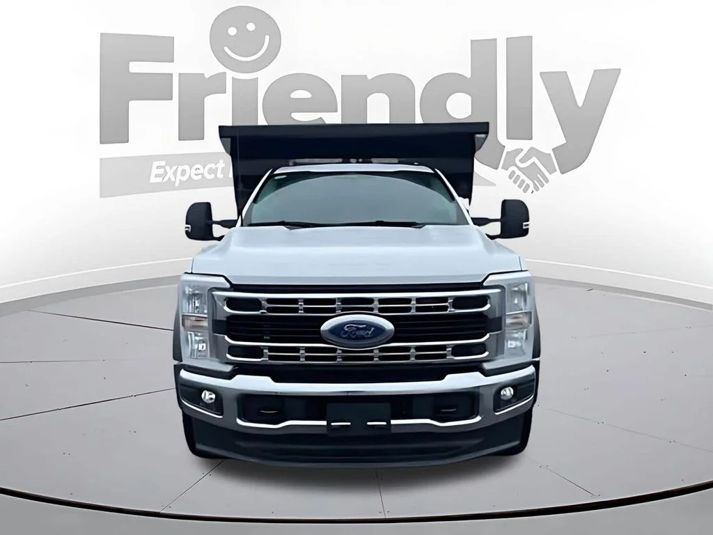 New 2025 Oxford White Ford F-550® XL image 2