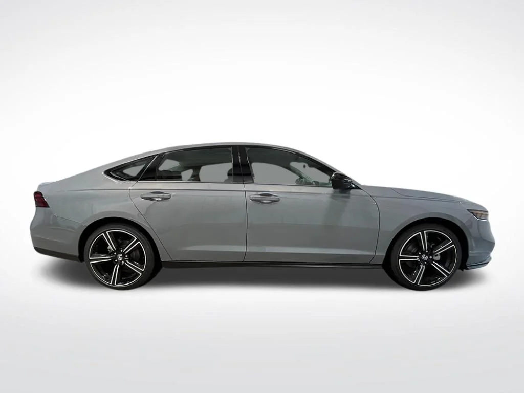 Certified Used 2026 Urban Gray Pearl Honda SE image 8