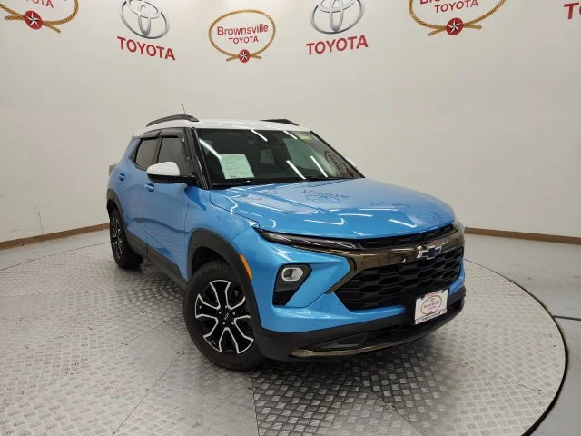 Used 2025 Blue Chevrolet ACTIV image 1