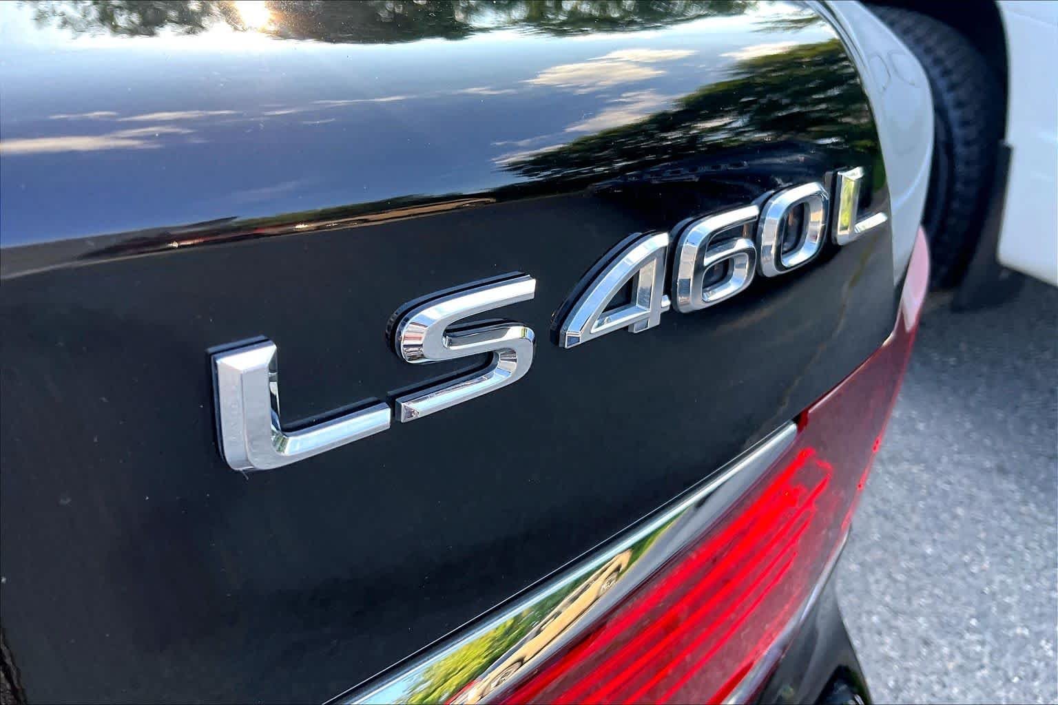 Used 2014 Obsidian Lexus L image 10