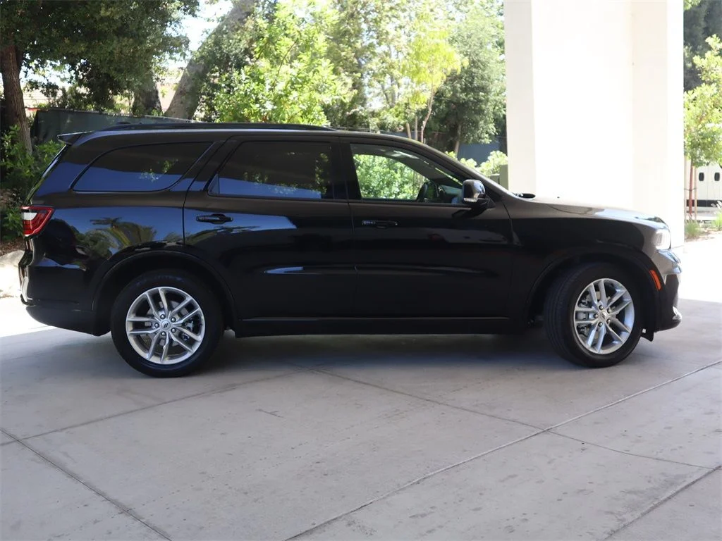 New 2024 Diamond Black Clear-Coat Exterior Paint Dodge GT Plus image 3