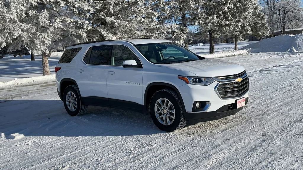 Used 2020 Chevrolet Traverse 3LT with VIN 1GNEVHKW2LJ204165 for sale in Oslo, Minnesota