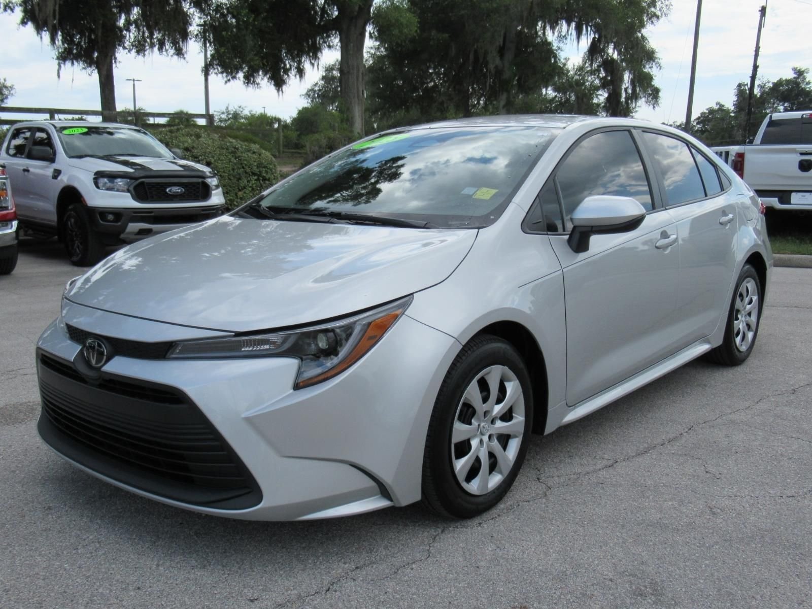 Used 2025 Silver Toyota LE image 3