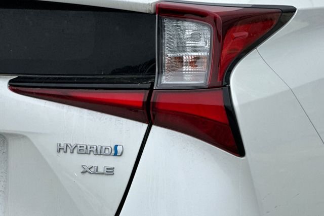 Used 2019 White Toyota XLE AWD-e image 7
