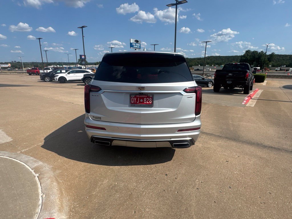 Used 2020 Silver Cadillac Premium Luxury image 9