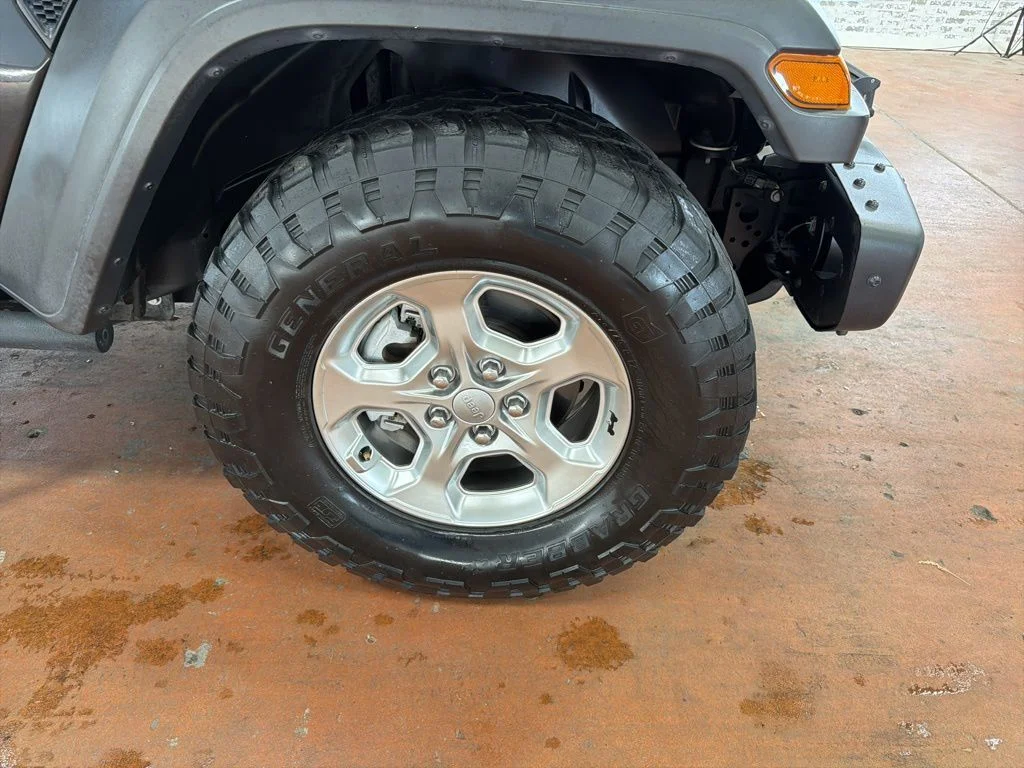 Used 2021 Black Jeep Unlimited Sport image 10