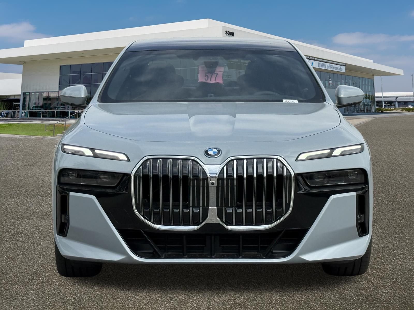 New 2026 Brooklyn Grey Metallic BMW 750e xDrive image 3