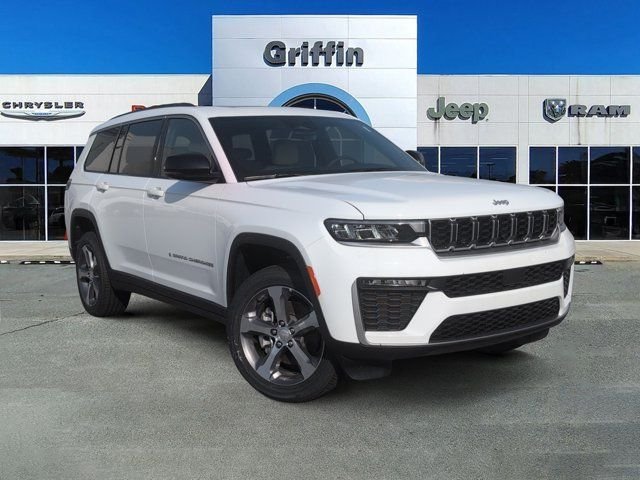New 2026 Bright White Clear-Coat Exterior Paint Jeep Limited image 1