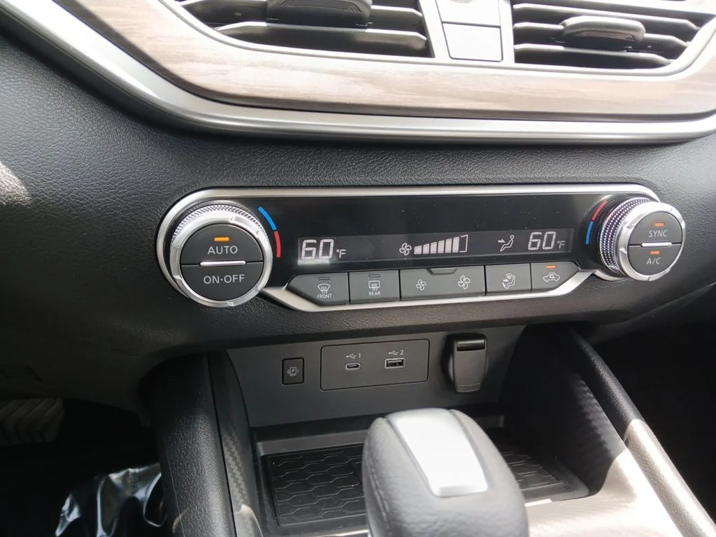 New 2025 Pearl White TriCoat Nissan SV Special Edition image 25