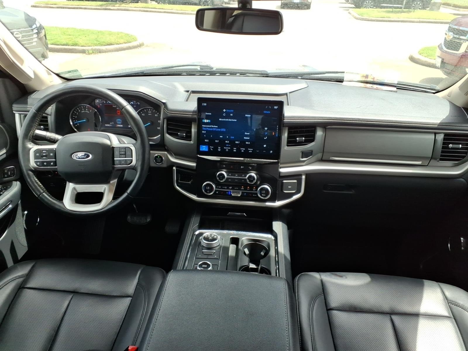 2024 Ford Expedition XLT - 11