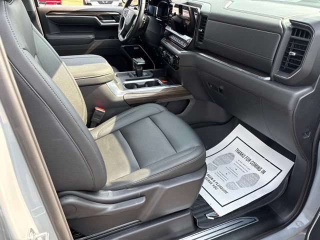 Used 2024 Slate Gray Metallic Chevrolet LT Trail Boss image 15