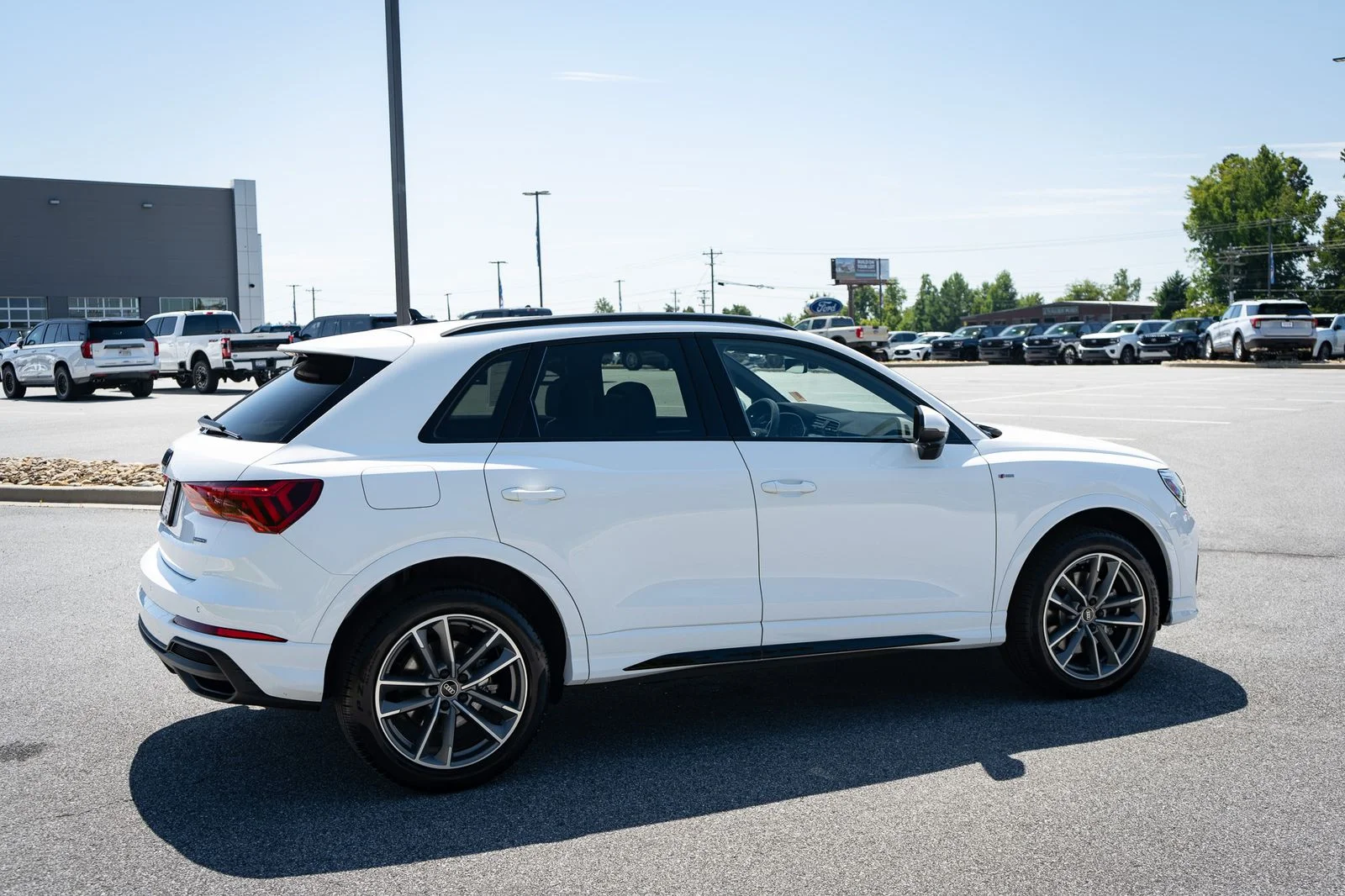 Used 2025 Arkona White Audi Premium image 10