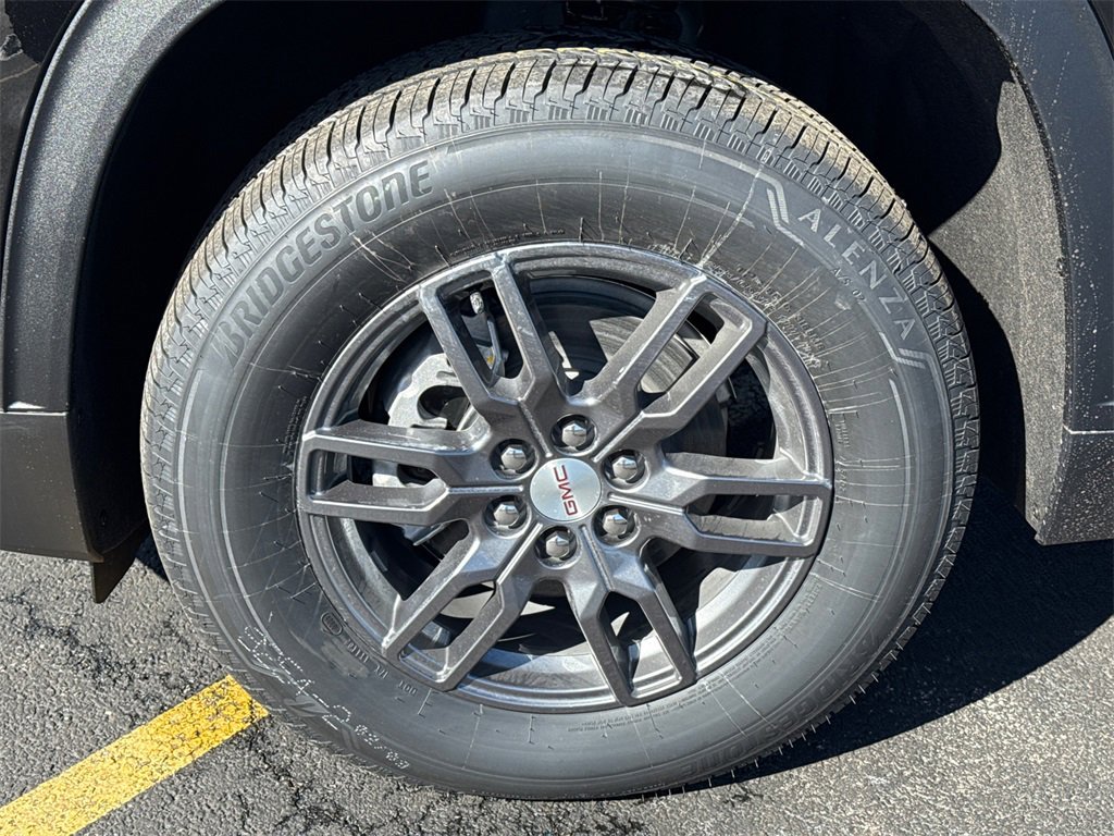 2026 GMC ACADIA - Image 10