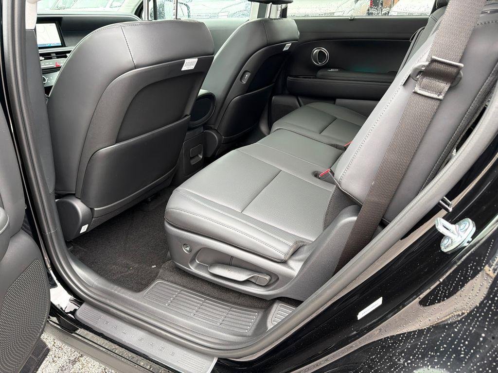 New 2026 Black Hyundai SEL Premium FWD image 21