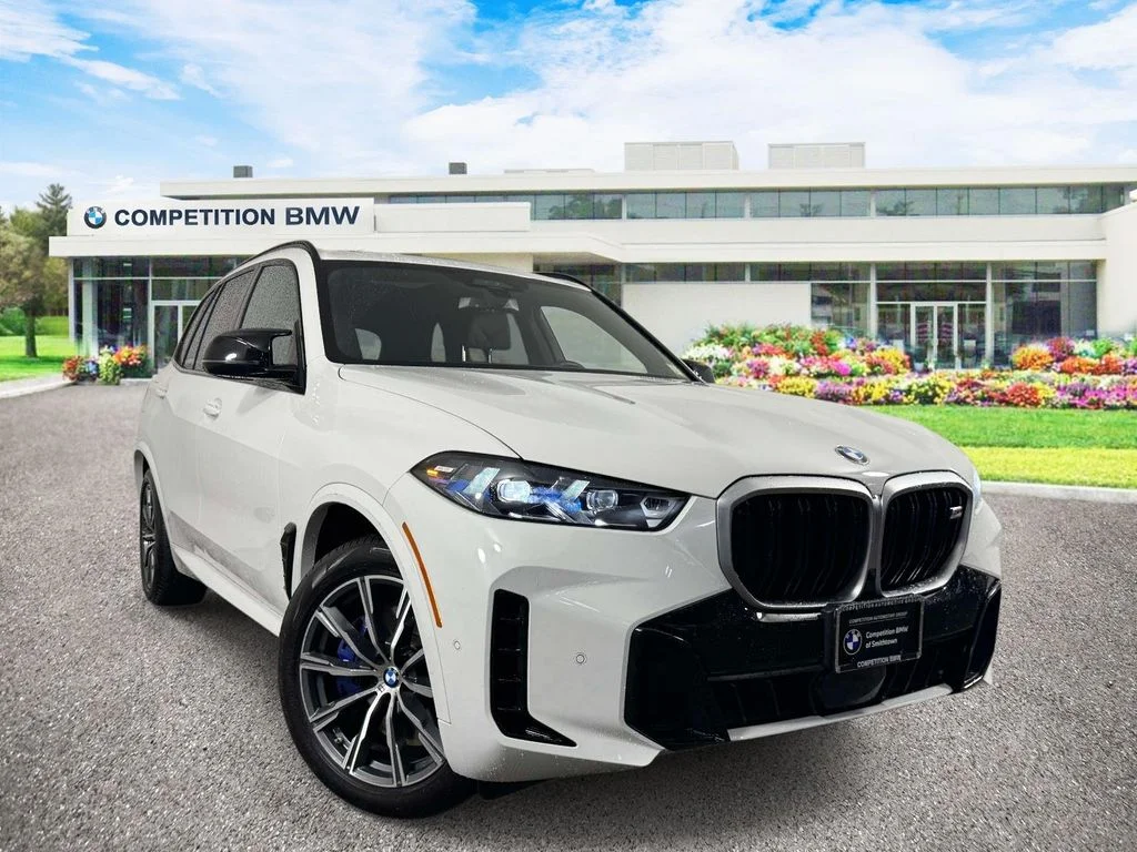 Used 2026 White BMW M60i image 1