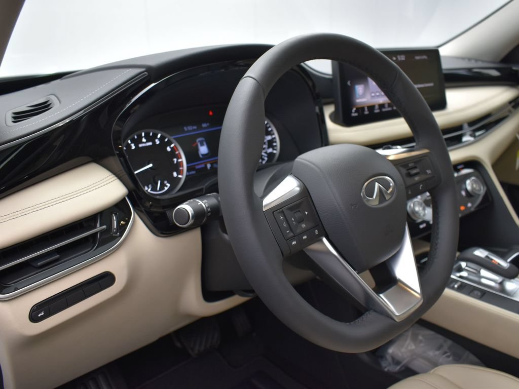 Certified Used 2025 Gray INFINITI PURE image 12