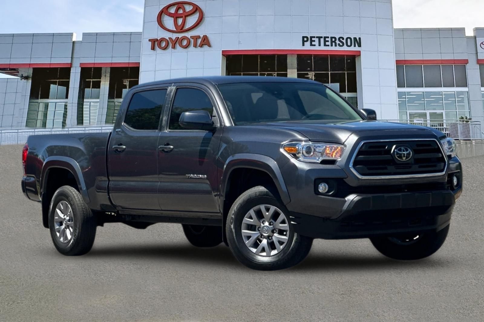 Used 2019  Toyota SR5 image 2