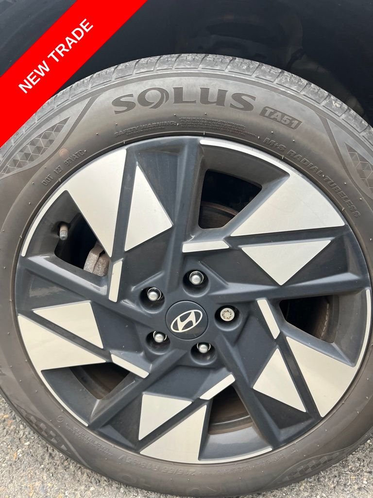 Used 2024 Gray Hyundai SEL image 7
