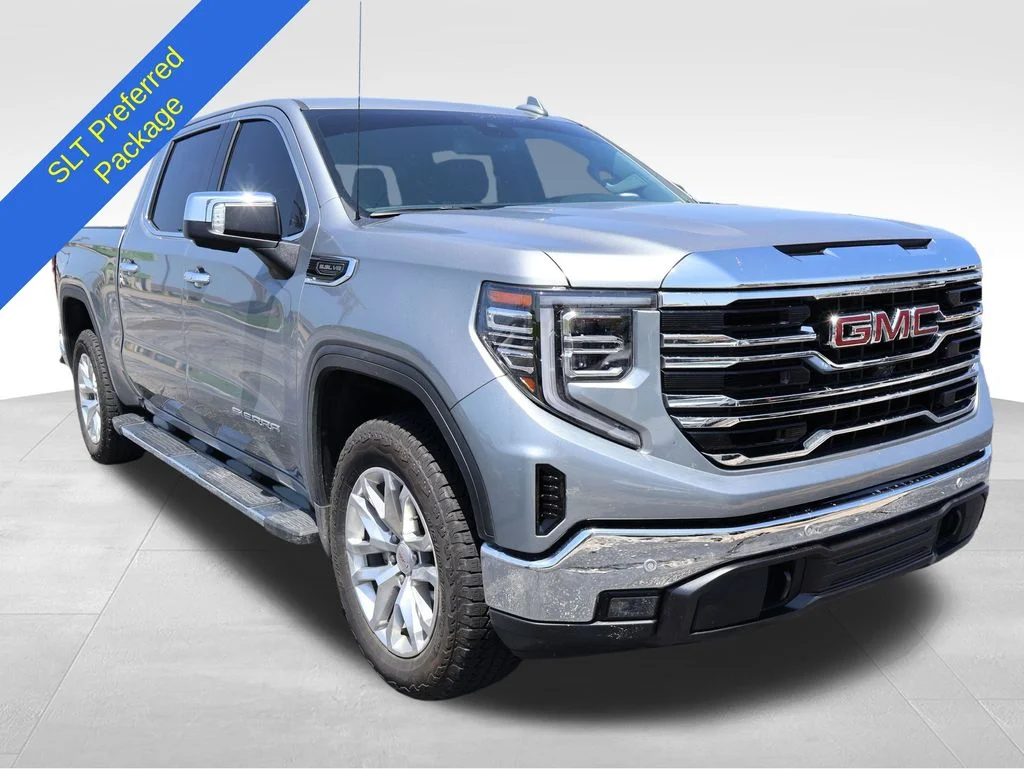 Used 2025 Sterling GMC SLT image 6