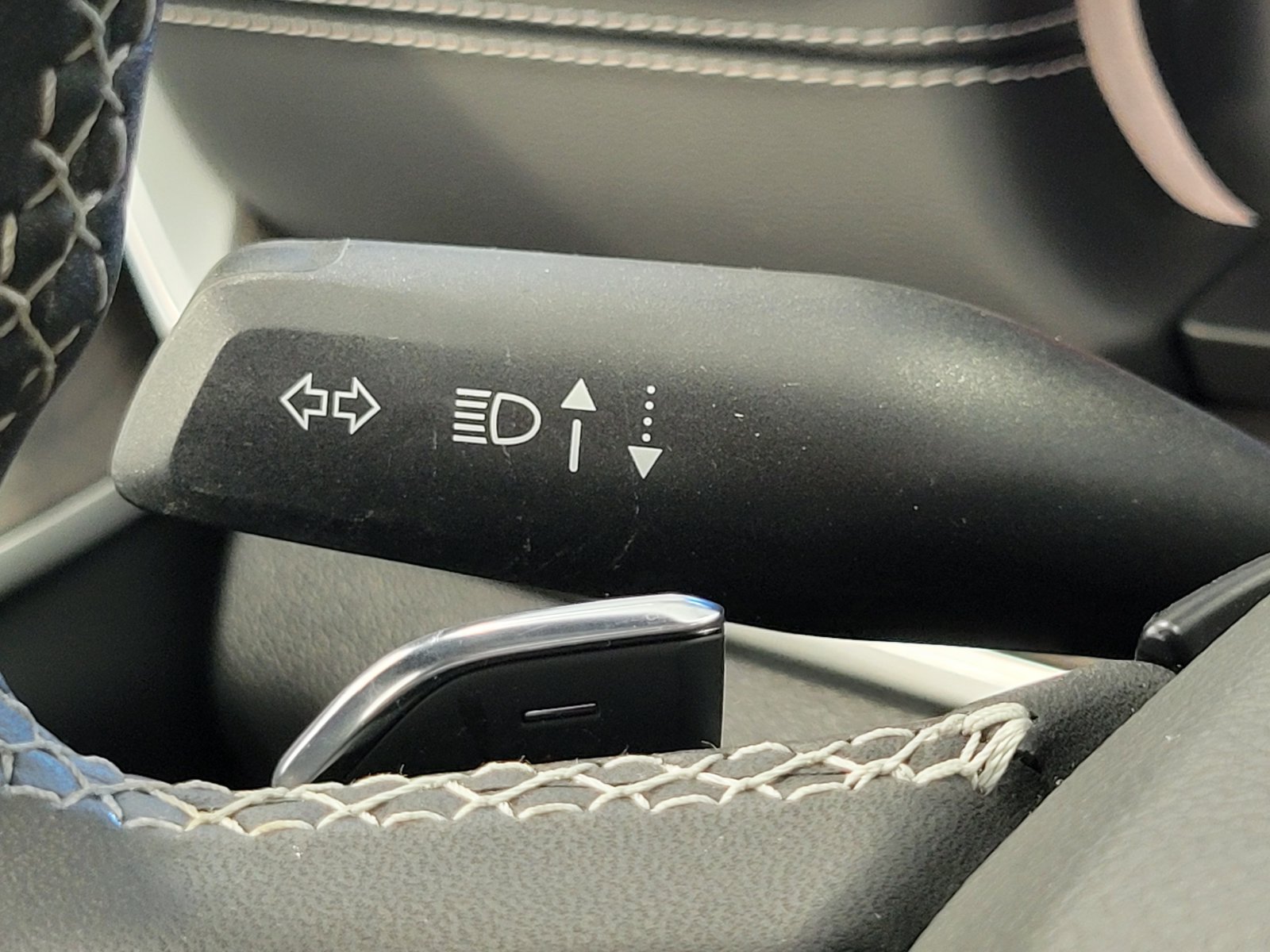 Used 2023 Black Jeep Limited image 17
