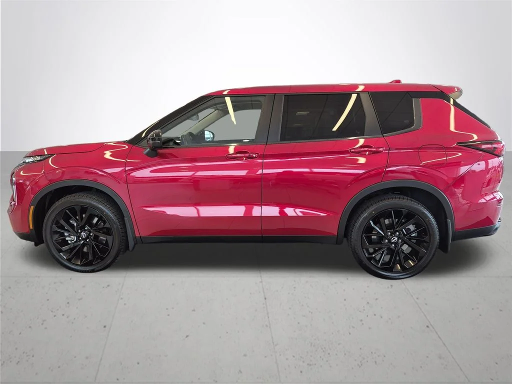 New 2026 Red Nissan SL image 11