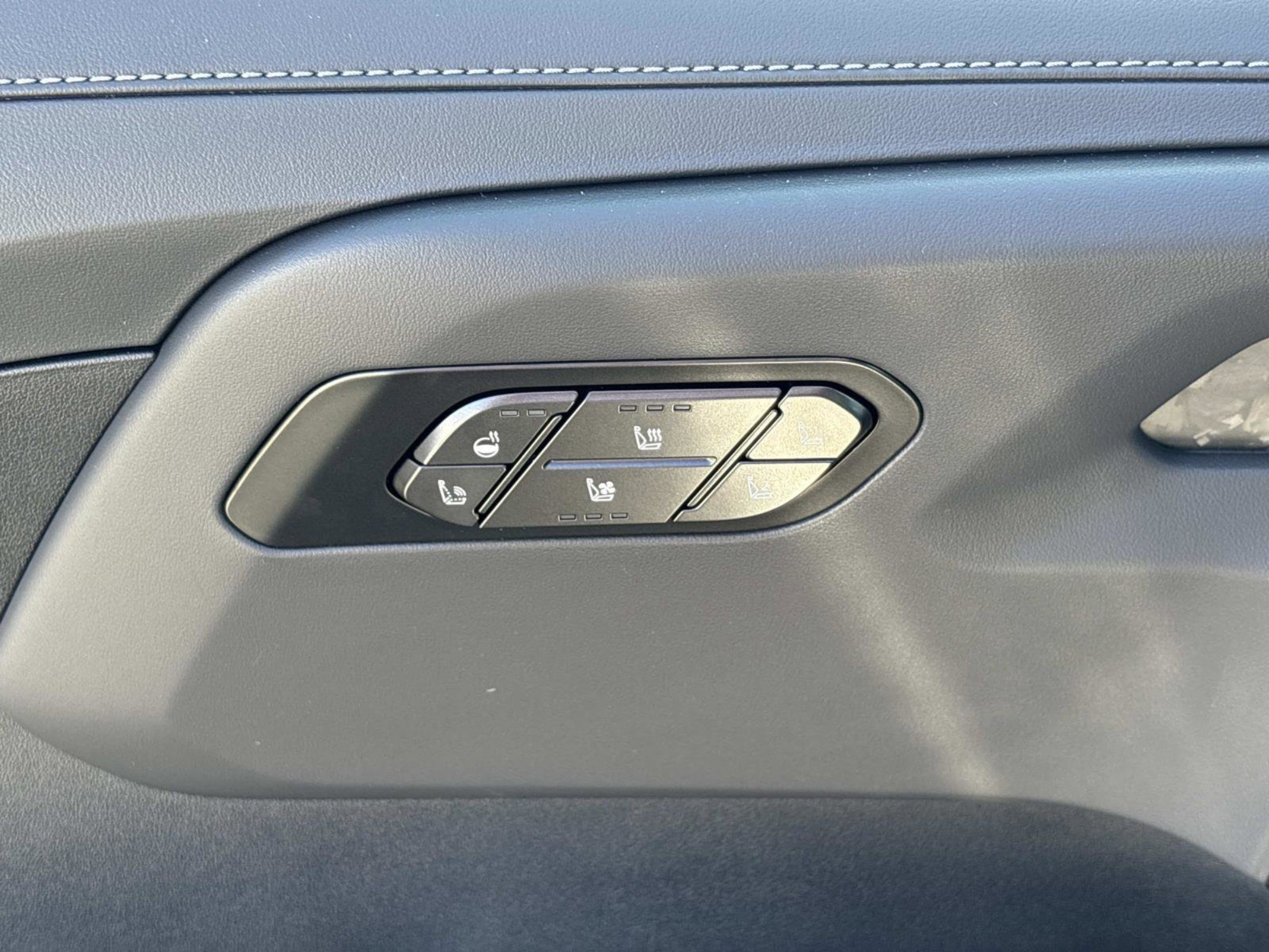 2027 Kia Telluride X-Pro SX Prestige - Photo 23